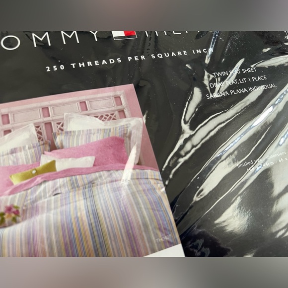 Tommy Hilfiger Twin Flat Sheet - Picture 5 of 5